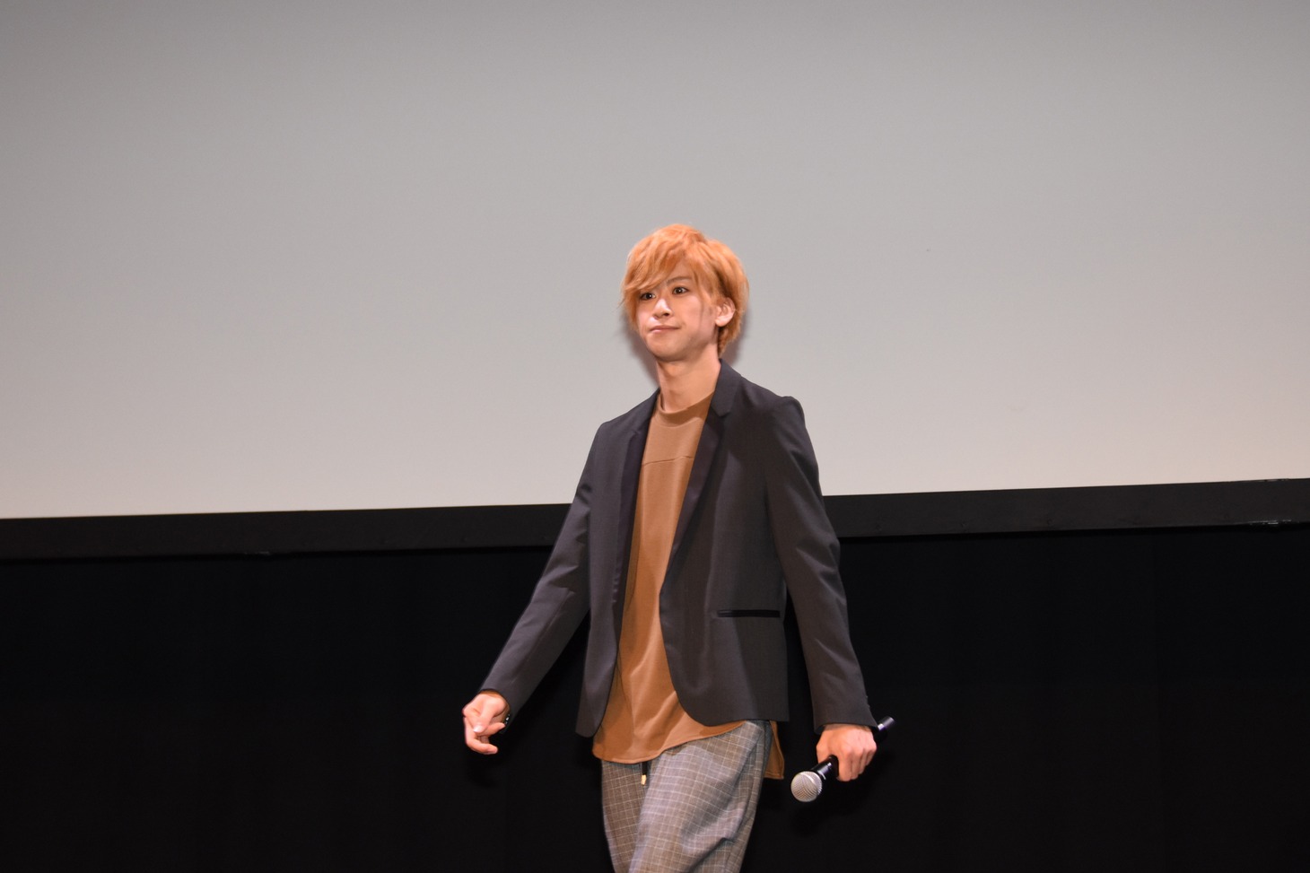 赤澤燈