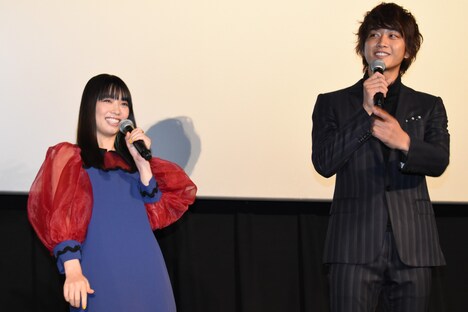 「恋と嘘」公開記念舞台挨拶の様子。