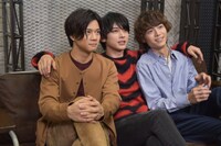 左から石原壮馬、吉沢亮、溝口琢矢。