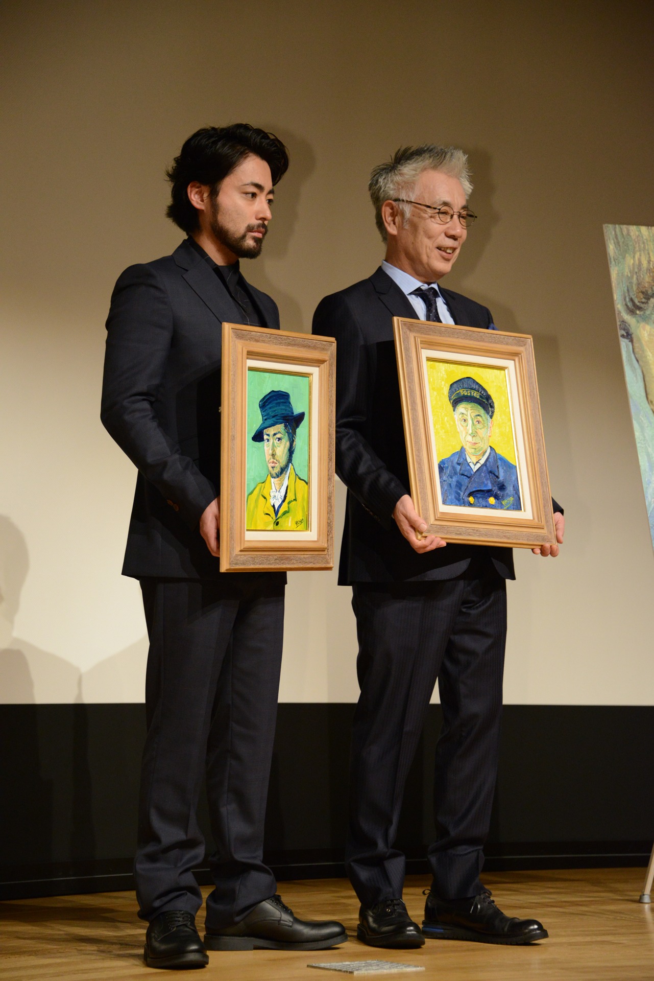 「ゴッホ～最期の手紙～」ジャパンプレミア試写会の様子。左から山田孝之、イッセー尾形。