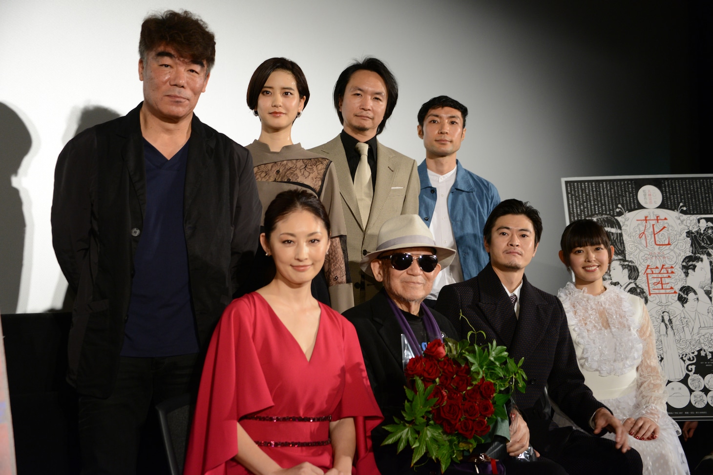 「花筐／HANAGATAMI」舞台挨拶の様子。前列左から、常盤貴子、大林宣彦、窪塚俊介、矢作穂香、後列左から村田雄浩、山崎紘菜、長塚圭史、岡本太陽。