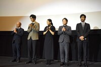 「彼女がその名を知らない鳥たち」初日舞台挨拶の様子。