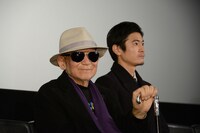 左から大林宣彦、窪塚俊介。