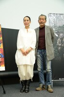 左から河瀬直美、藤竜也。