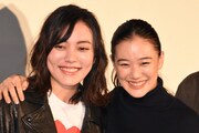 左から鈴木杏、蒼井優。