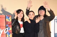 「花とアリス」舞台挨拶の様子。