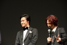 左から栗山航、池田純矢。