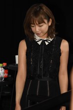 入場する紗倉まな。