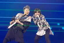 MIYAVIと三浦大知のセッションの様子。（写真提供：NHK）