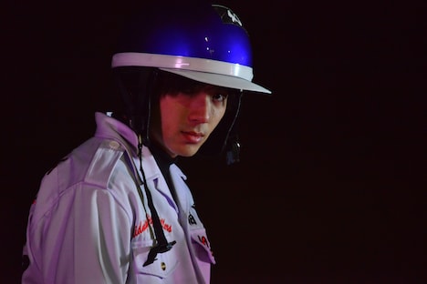 「デメキン」より、山田裕貴演じる厚成。