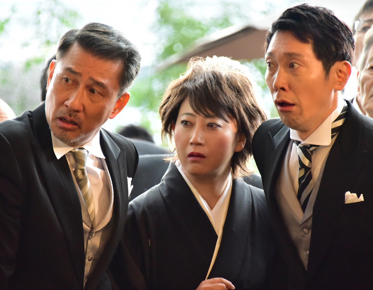 「嘘八百」