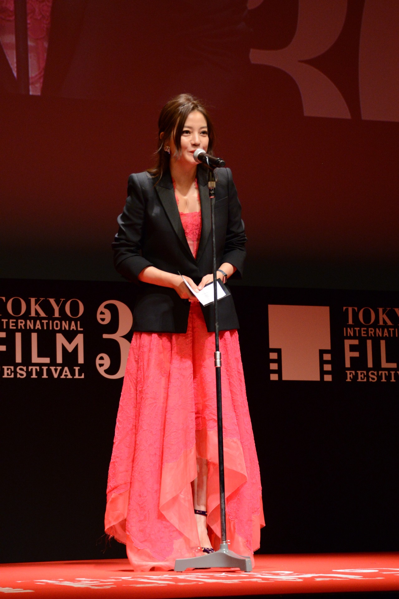 ヴィッキー・チャオ