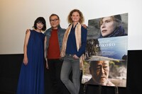 左から門脇麦、國村隼、ヴァンニャ・ダルカンタラ。