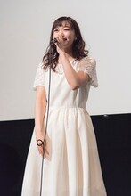 立華リツカ役の茜屋日海夏。