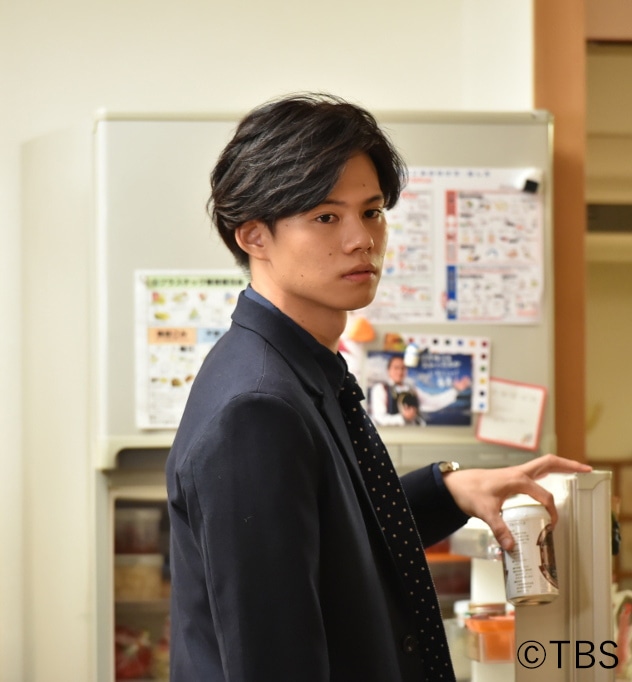 小笠原海演じる三澄秋彦。