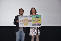 審査員特別賞を受賞したミカエラ・ミュラー（右）。