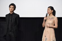 左から岩田剛典（三代目 J Soul Brothers from EXILE TRIBE、EXILE）、石井杏奈（E-girls）。