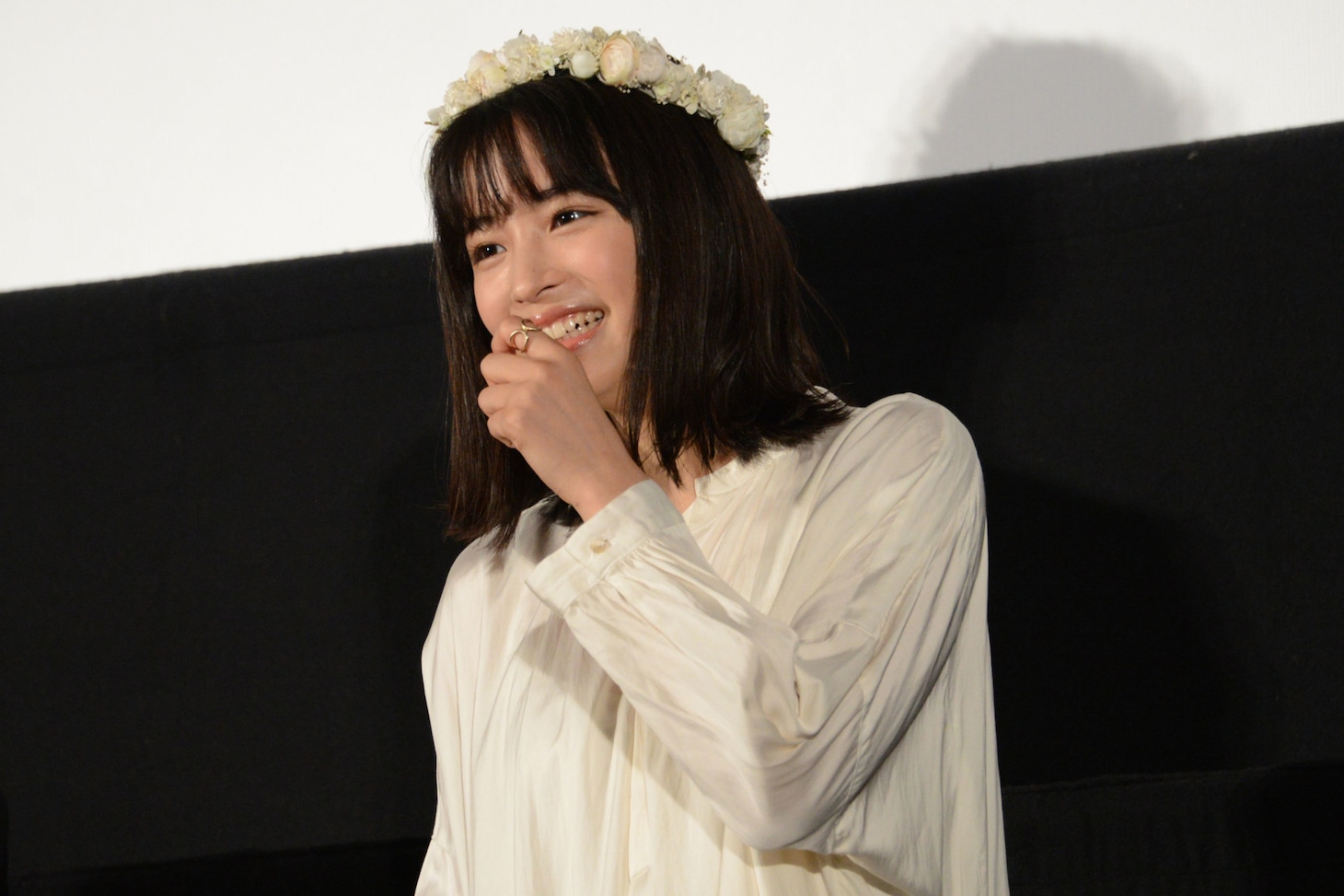 生田斗真の発言に爆笑する広瀬すず。