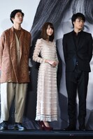 左から清原翔、桐谷美玲、鈴木伸之。