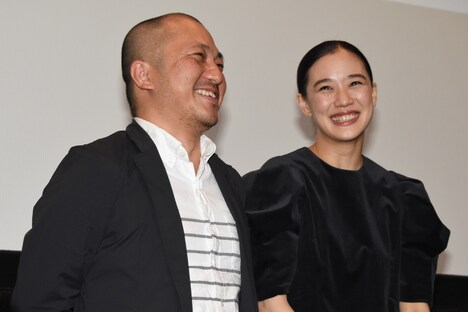 左から白石和彌、蒼井優。