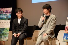 左から新海誠、神木隆之介。