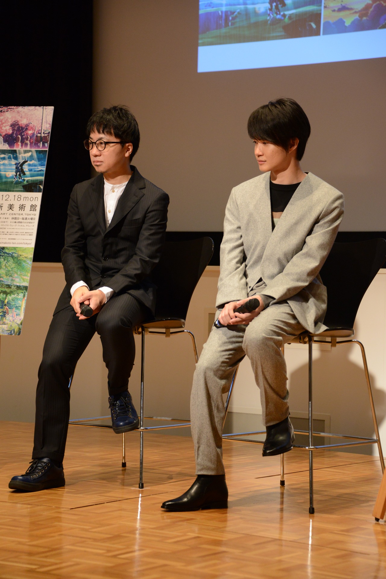 左から新海誠、神木隆之介。