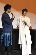 左から鈴木勝大、松尾太陽。