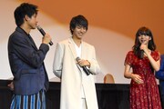 左から鈴木勝大、松尾太陽、池田エライザ。