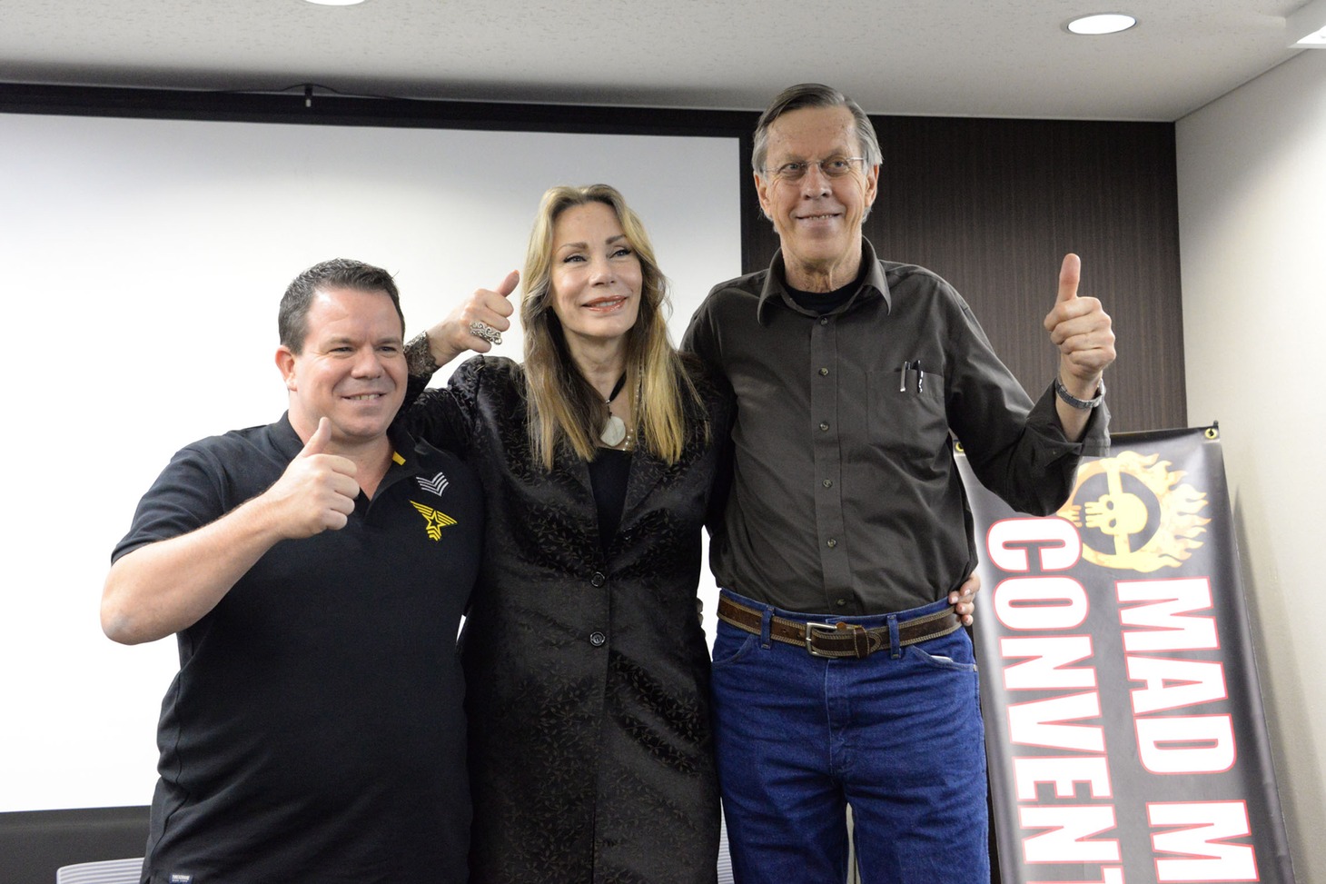 「マッドマックス・コンベンション2017」にて、左からエミル・ミンティ、ヴァージニア・ヘイ、ブルース・スペンス。