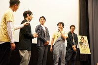 「エキストランド」初日舞台挨拶の様子。