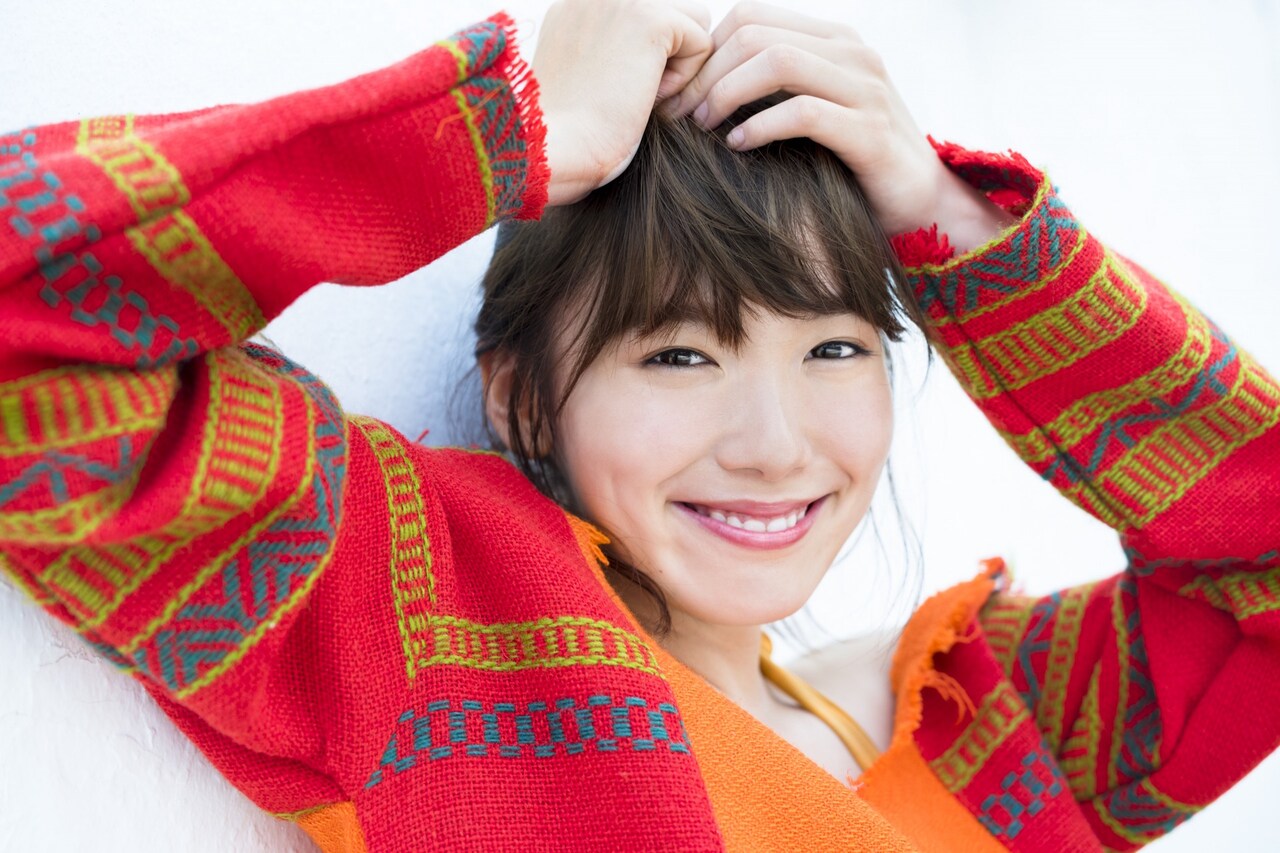 NO GAZPACHO」 - 飯豊まりえ、ファースト写真集が20歳の誕生日に発売