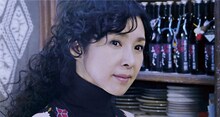 「嘘を愛する女」新場面写真。黒木瞳演じるマサコ。