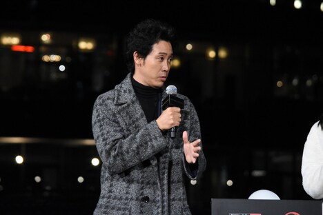 東京ミッドタウンでの思い出を語ったあと、「毎回惣菜ばっかり買ってるわけじゃないです」と訂正する大泉洋。