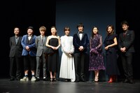 「鋼の錬金術師」ジャパンプレミアの様子。左から曽利文彦、内山信二、本郷奏多、松雪泰子、本田翼、ディーン・フジオカ、蓮佛美沙子、夏菜、佐藤隆太。