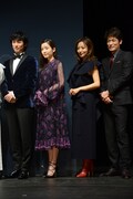 左からディーン・フジオカ、蓮佛美沙子、夏菜、佐藤隆太。