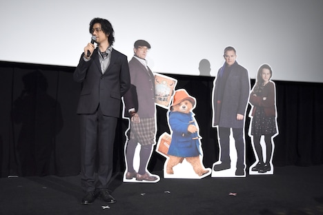 草間彌生の仮装を再びすることを望み、「ちょっと大きめの草間彌生さんがいたら僕だと思ってください」とアピールする斎藤工。