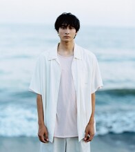 小関裕太2018年カレンダーの表紙。