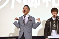 柳沢慎吾（左）