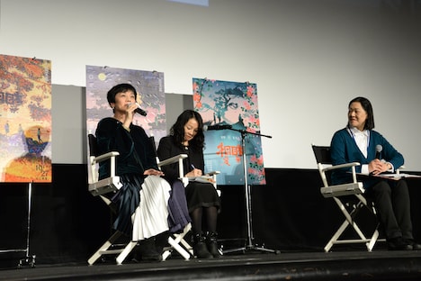 「相愛相親」舞台挨拶の様子。