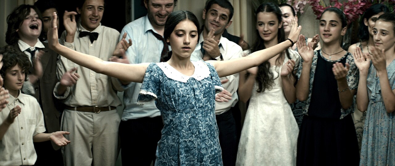 フィルメックスで作品賞獲得したジョージア映画「花咲くころ」が4年越しに公開