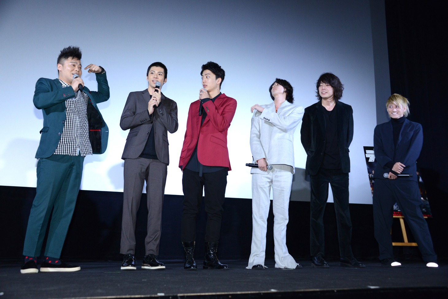 「デメキン」完成披露上映会の様子。