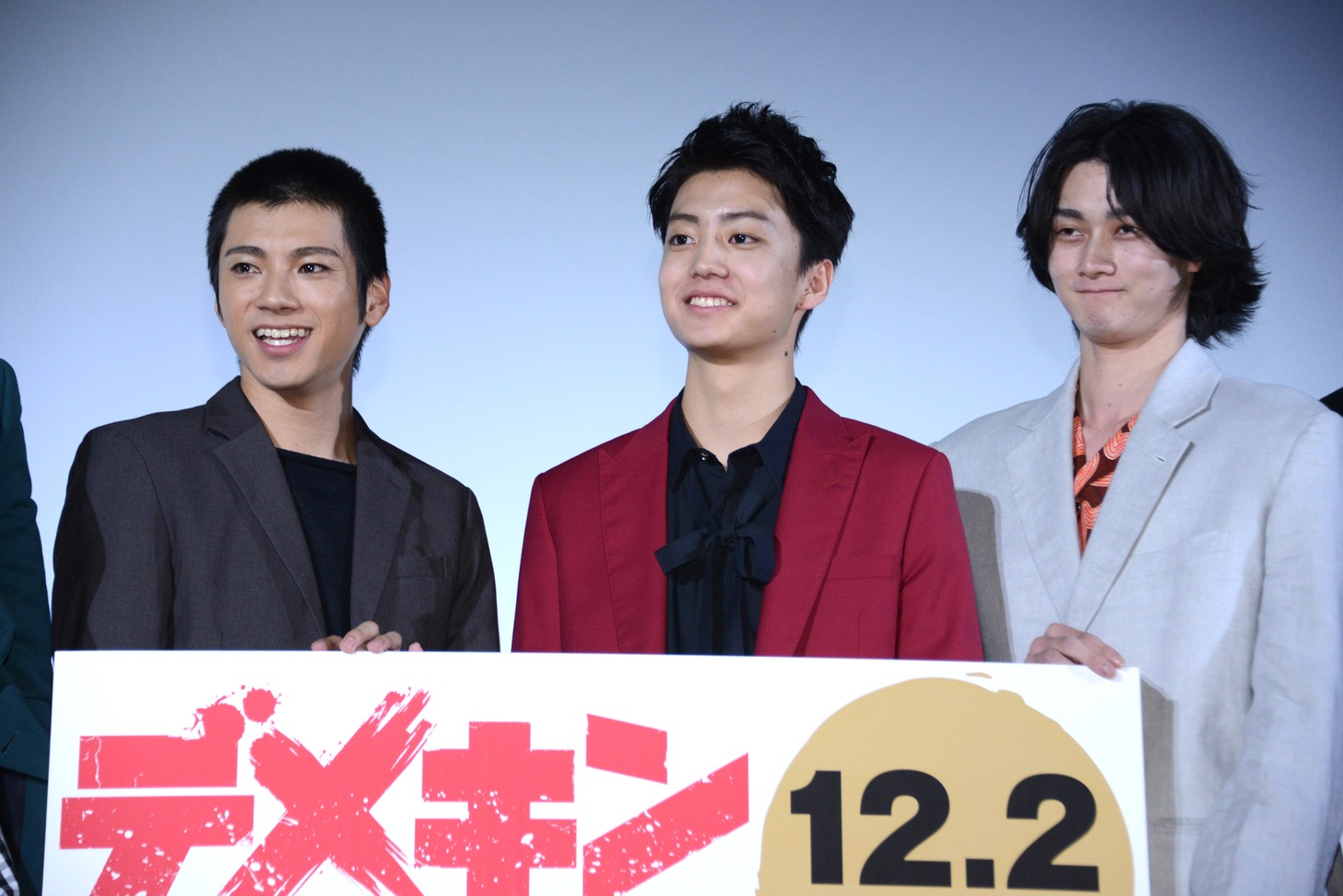 「デメキン」完成披露上映会の様子。左から山田裕貴、健太郎、柳俊太郎。