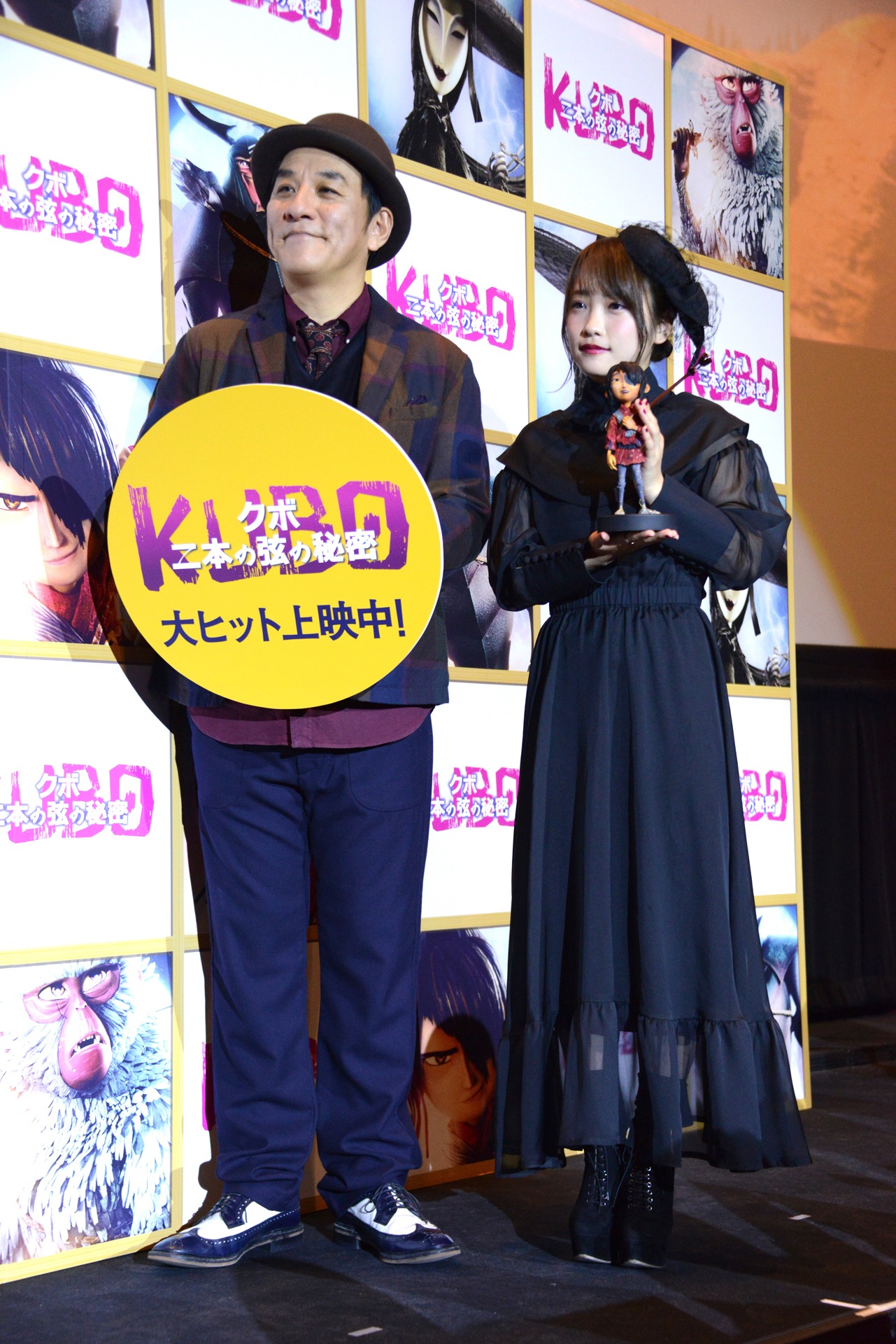 左からピエール瀧、川栄李奈。