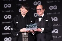 左から佐藤天彦、鈴木正文。