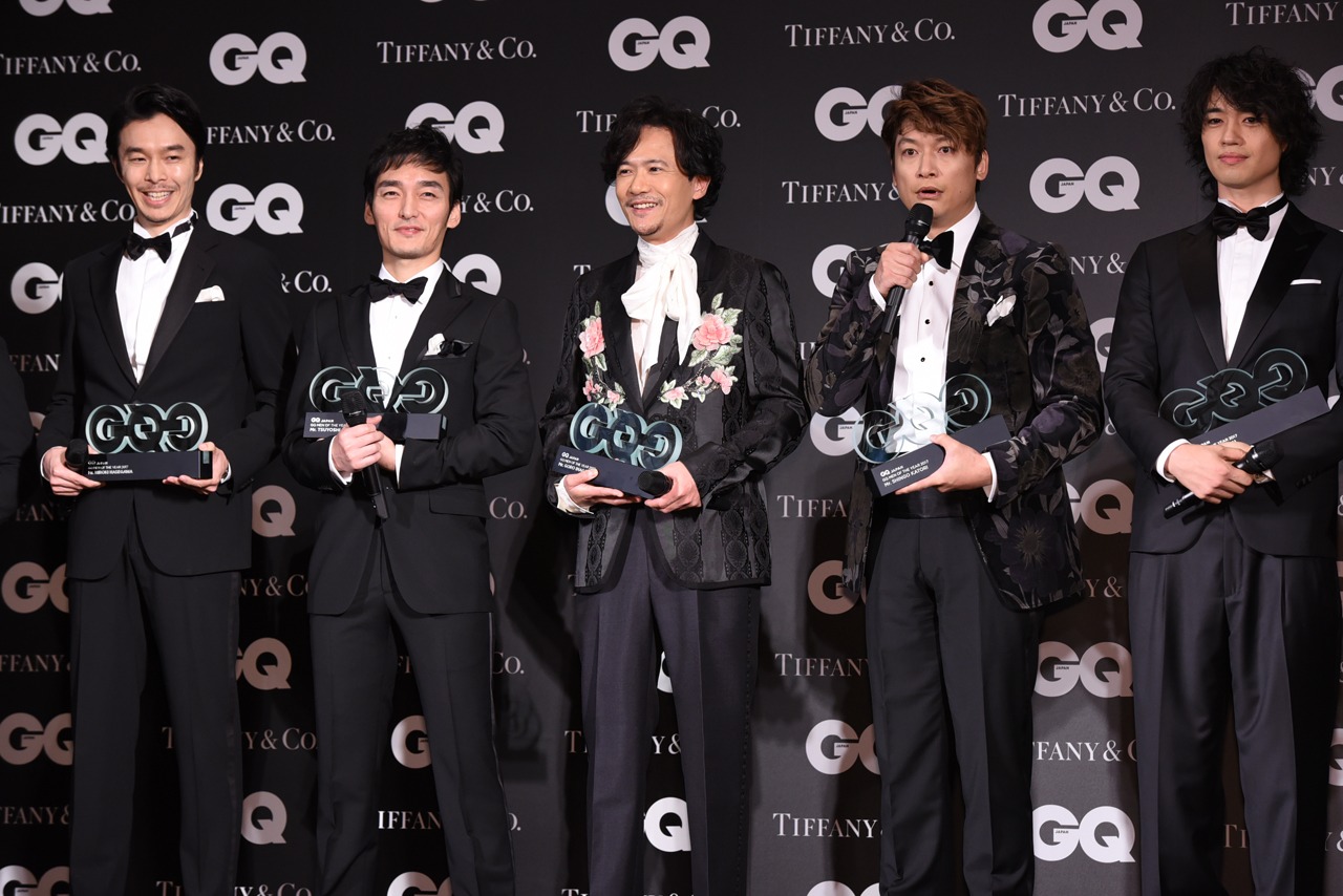 左から長谷川博己、草なぎ剛、稲垣吾郎、香取慎吾、斎藤工。