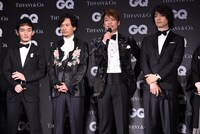 左から草なぎ剛、稲垣吾郎、香取慎吾、斎藤工。
