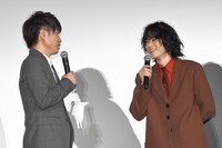 「火花」初日舞台挨拶の様子。