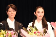 左から三島有紀子、田中麗奈。