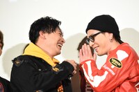 左から山下健二郎、登坂広臣。