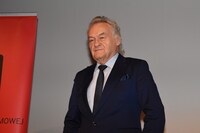 2017年11月26日、東京・東京都写真美術館ホールにて行われた舞台挨拶に登壇したイエジー・スコリモフスキ。